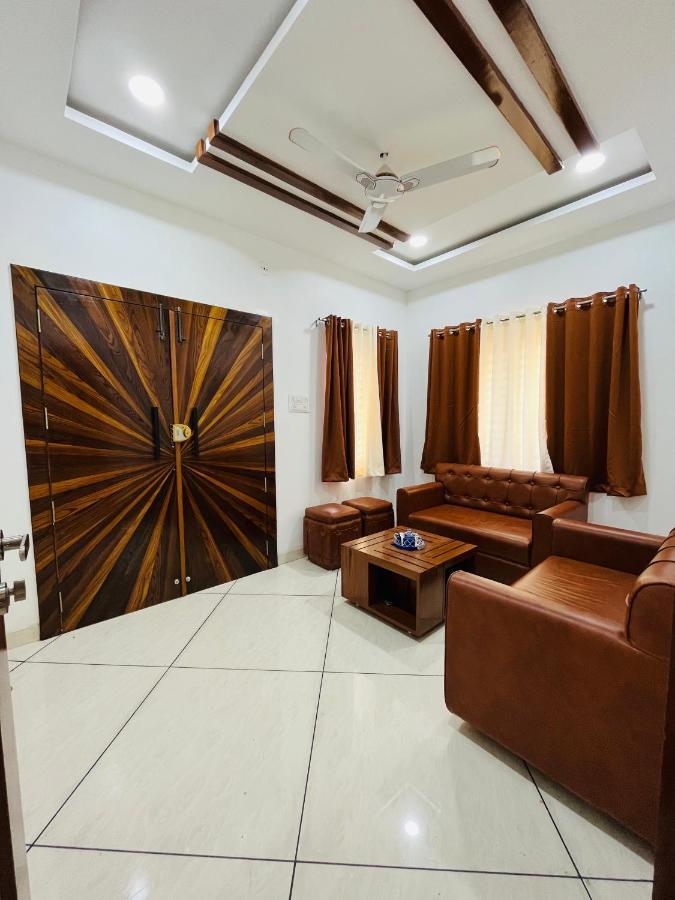 Shyam Sudha Home Stay Ujjain Exteriör bild